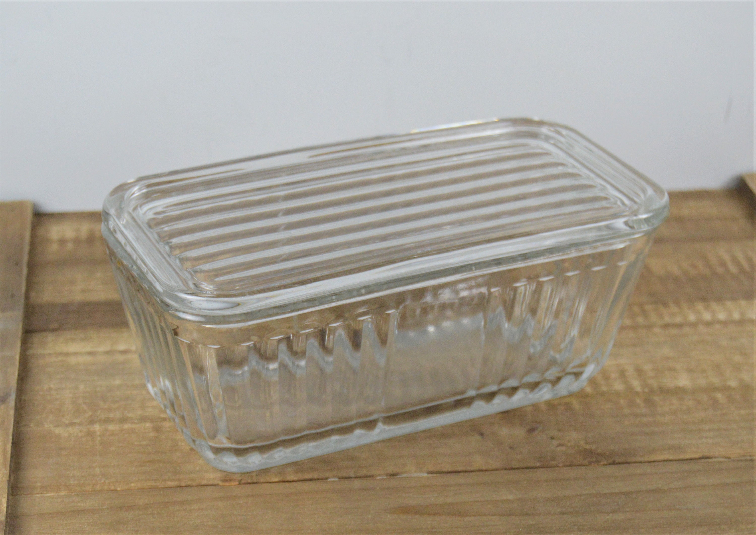 Anchor Hocking Glass Fridgie Refrigerator Box - Vintage Food  Anchor Hocking glass refrigerator containers! display picture 1