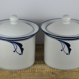 Set of 2 Dansk BAYBERRY BLUE Medium Canisters with Lids, 5&quot;, Blue Rim Bands Leaves Flowers, Dansk Flora, Made in Japan NR