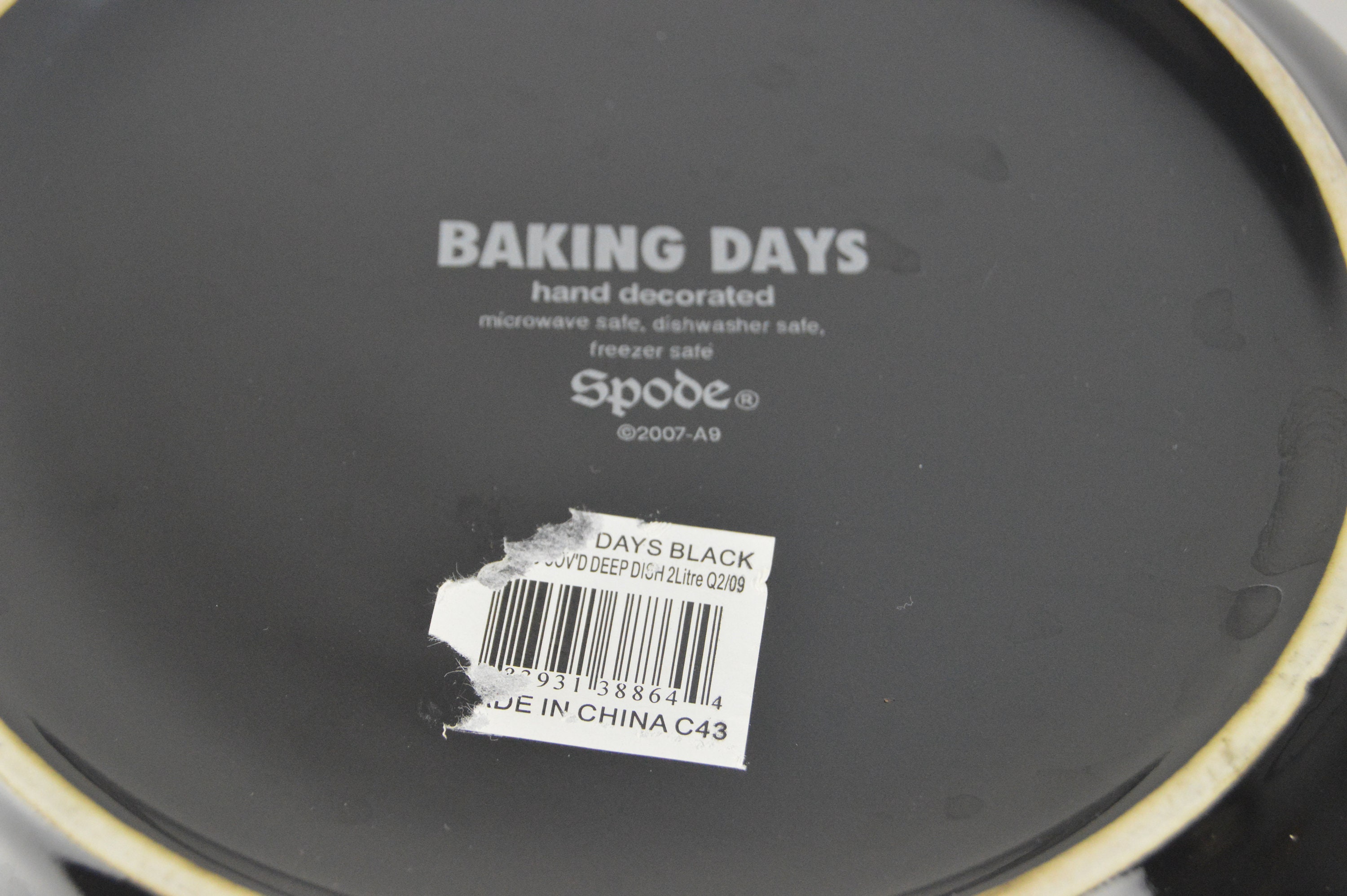 Spode BAKING DAYS Black 2 Quart Covered Casserole Baking