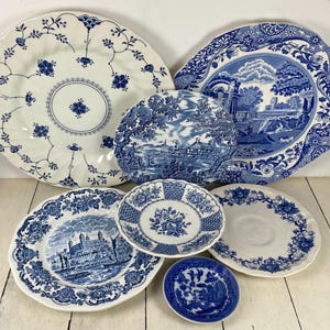 Set of 7 Mismatched BLUE Themed Plates 3.5-10.5", Wall Grouping Plate Wall, Churchill Spode Wedgwood Franciscan Myott Blue Willow