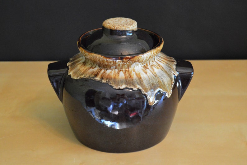 USA Jar 5.75 Covered Baker Dark Brown Roseville Ohio RRP Brown Drip Glaze Bean Pot with Lid
