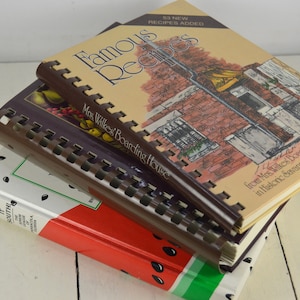 Lot of 3 Southern Down South Cookbooks, Hardback/Paper Plastic Bound, Community Memphis, Junior League Pensacola, Historic Savannah
