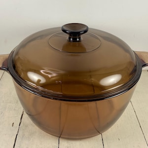 Vision Corning 4.5 Liter - 5 Quart Dutch Oven with Pyrex Lid, Large Amber Brown Glass Pot, Tab Handles