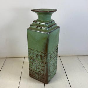 Frankoma MAYAN-AZTEC Prairie Green 7JH Decanter 9.25", No Stopper, Square Vase, Textured Design, 1950s Sapulpa Red Clay