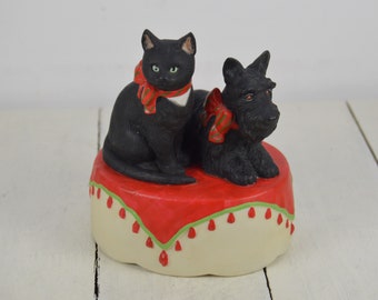 Schmid Gordon Fraser 1986 Music Box Black Scottish Terrier and Tuxedo Black Cat 4.75", Song: MEMORY, Red Green Bows, Porcelain