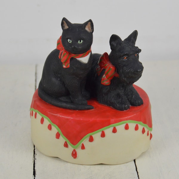 Schmid Gordon Fraser 1986 Music Box Black Scottish Terrier and Tuxedo Black Cat 4.75", Song: MEMORY, Red Green Bows, Porcelain