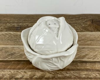 White CABBAGE Stacking Salt and Pepper Shaker Set 3", Figural White Cabbage Shape, Stacked Salt and Pepper, Unmarked