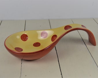 Gail Pittman SIENA 9.5" Spoon Rest, Creamy Yellow with Red Polka Dots, GP Southern Living, Used