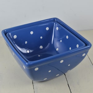 Set of 2 Temp-Tations POLKA DOT BLUE Square Mixing Bowls, 1) 6.75&quot; 1.5 Quart, 1) 6&quot; 1 Quart, Blue White Dots, Presentable Ovenware by Tara