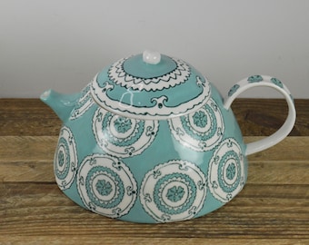 Anthropologie GLORIOSA Teapot with Lid 48 oz, Turquoise and White Medallion Pattern, Dimpled, Short Spout, Wide Flat Bottom