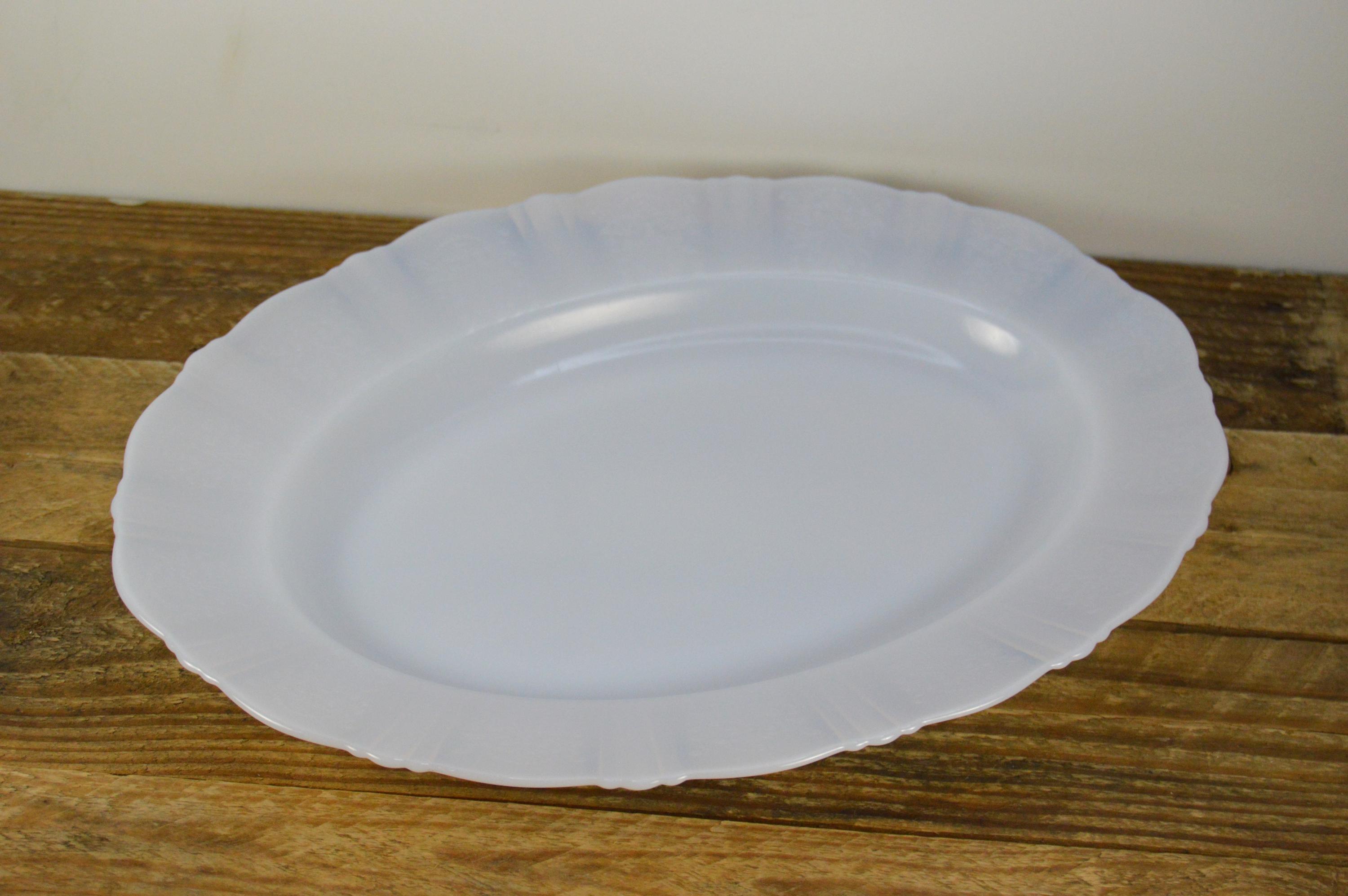 MacBeth-Evans AMERICAN SWEETHEART MONAX White 13" Oval Serving Platter, Depression Glass, Milk Glass, Scalloped Rim Raised Scroll Texture