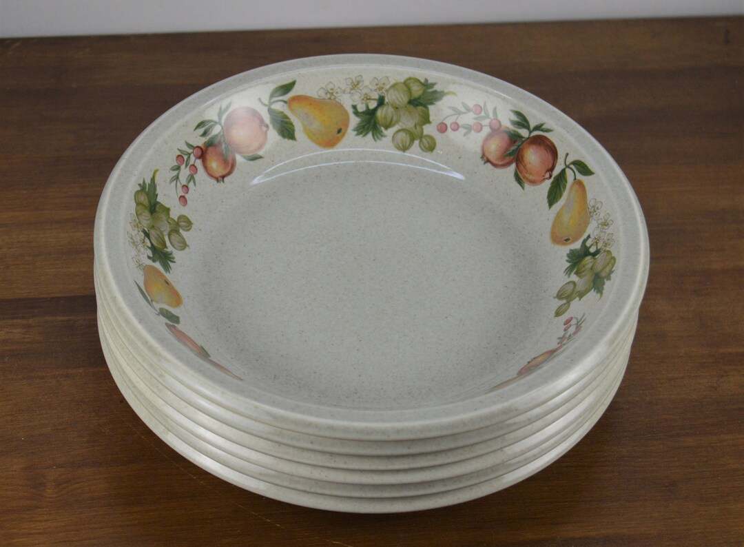 Set of 6 Wedgwood QUINCE 7 7/8 Coupe Soup Bowls, Speckled With Fruit