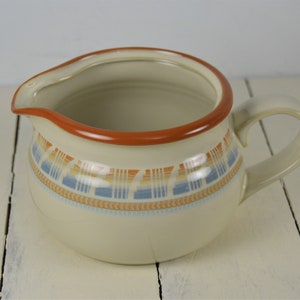 Noritake SAND &#39;N SKY Gravy Boat, Santa Fe Style, Blue Brown Tan Design On Beige Background, Made in Japan 8443