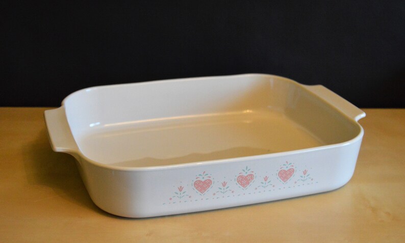 12.25x10.5x2.5 Pink Hearts Natural Off-White Corning FOREVER YOURS A-21-B-N Lasagna Baking Dish Pan