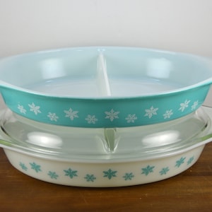Set of 2 Pyrex SNOWFLAKE Divided Serving Dishes, Turquoise on White/White on Turquoise, 1.5 Quart, 2 Dishes - 1 Glass Lid