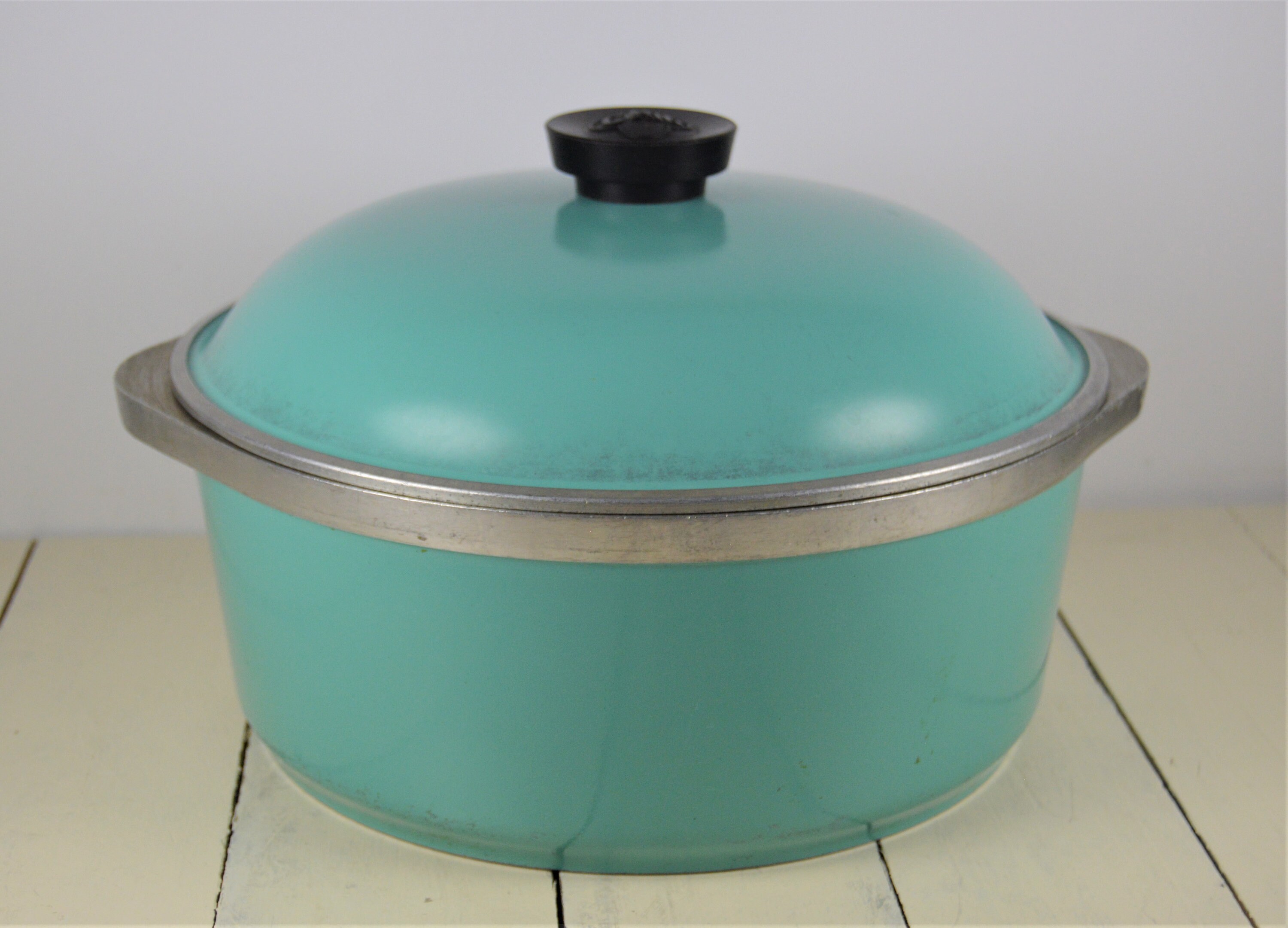 Vintage Club aluminum cookware, aqua turquoise blue pot w/ lid, 2