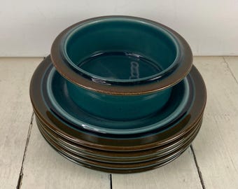 6 pcs Arabia Finland MERI Blue 5) 6 7/8" Bread and Butter Plates, 1) 5.25" Fruit Dessert Bowl, Speckled Teal Blue Brown Rim Dark Blue Band