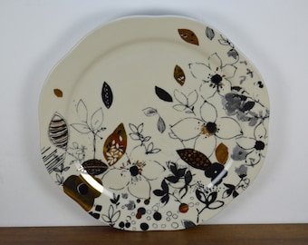 LAUREN WAN for Anthropologie 10.25" Dinner Plate, Ivory with Gray Black Metallic Gold Flowers, Gold Floral Pattern, Scalloped Rim, Used