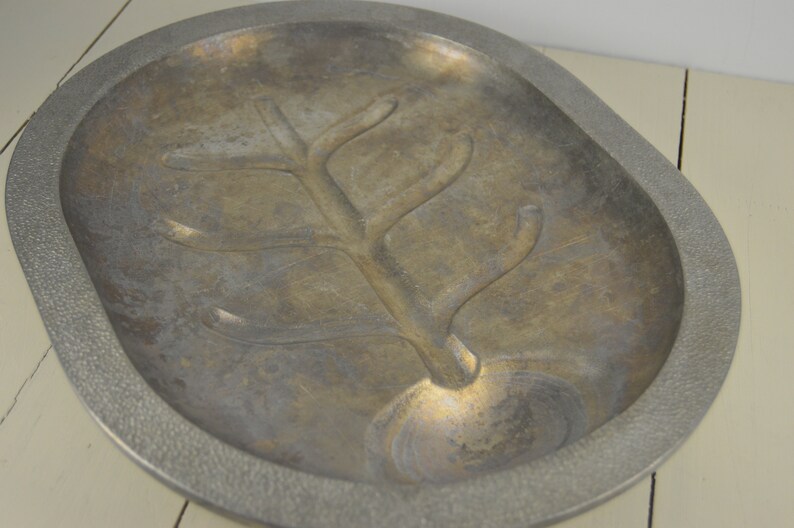 Century Hammered Finish Look Rim Cast Aluminum Mid-Century Meat Serving Platter Silver Seal Metal Craft 13.75 Footed Platter