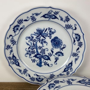 Set of 4 BLUE DANUBE 8.5&quot; Salad Plates, Blue Onion Pattern, Scalloped, Made in Japan, White with Blue Floral, Used/Marks