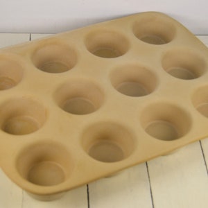 Pampered chef top stone cookie sheet