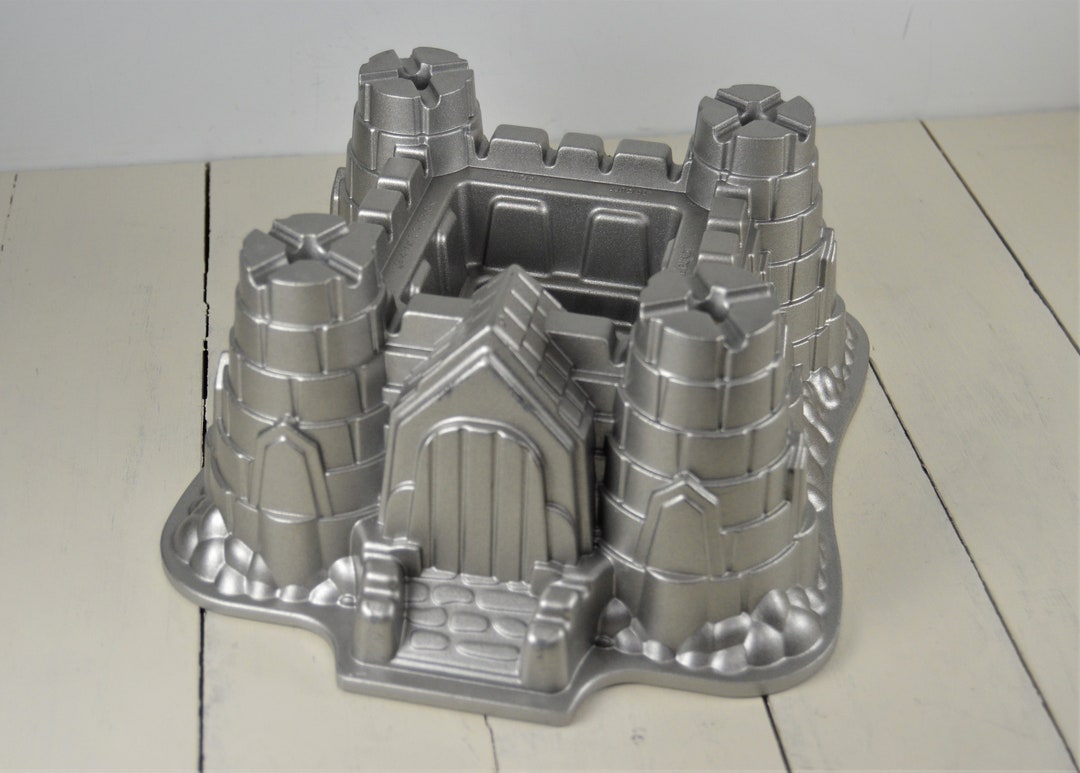Nordic Ware CASTLE BUNDT 10 Cup Cake Pan Cast Aluminum Silver Etsy
