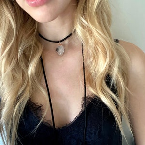 Collar de diamantes Herkimer M-L Gargantilla de cuero envolvente Colgante de diamantes Herkimer Collar de piedras preciosas en bruto Collar de chakras de cristal Oro rosa-plata