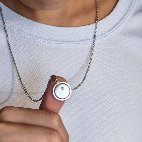 Stressed? Fidget All You Like With This Jewelry - The New York Times