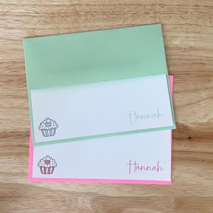 Tarjetas personalizadas / Juego de papelería para escribir cartas / Tarjetas planas / Juego de 10 / Tamaño A2 / Tarjetas personalizadas con cupcakes