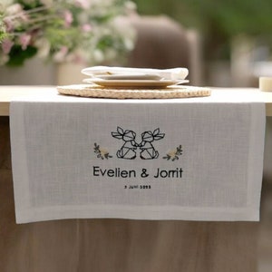 Chemin de table brodé personnalisé - Chemin de table personnalisé, torchon en lin, lot de serviettes - Cadeau fait main parfait pour un mariage ou un anniversaire