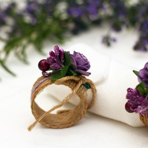 Rustic jute napkin rings with purple colorful floral decorations, twine napkin rings, jute serviette rings, set of 4