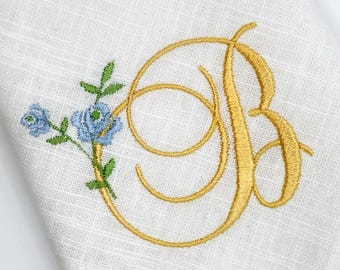 Personalized Embroidered Linen Napkins – Custom Monogram Initial Napkins – Wedding & Elegant Table Decor