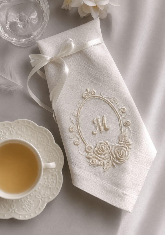 Personalized Linen Monogram Napkins, Embroidered Wedding Napkins, Cloth Dinner Napkins, Custom Initial Napkins, Elegant Table Decor