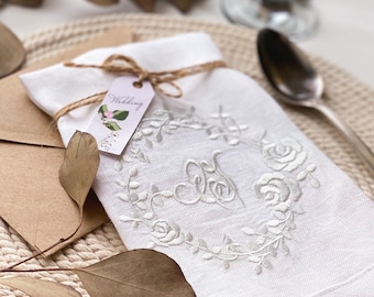 Monogrambroderad linneservett, personlig bröllopsdagspresent