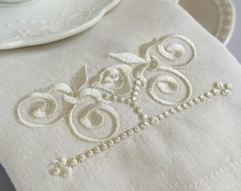 Elegant White-on-White Embroidered Linen Napkins – Raised Embroidery, Heirloom Wedding Napkins, Luxury Table Decor, Timeless Linen Gift