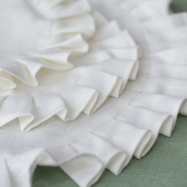 Ruffled linen placemat - One layer linen placemat -  Organic linen fabric - Linen napkins