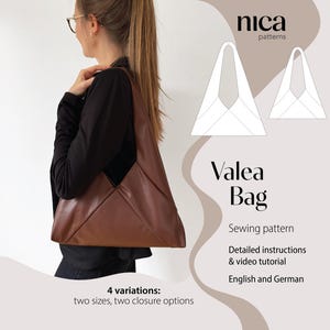 Könnte beinhalten: Eine braune Valea-Tasche aus Leder, die über der Schulter getragen wird. Das Bild enthält den Text "nica patterns", "Valea Bag", "Sewing pattern", "Detailed instructions & video tutorial" und "English and German". Die Tasche hat ein geometrisches Design und ist in zwei Größen und zwei Verschlussoptionen erhältlich.
