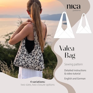 Könnte beinhalten: Ein Schnittmuster für die Valea Bag von nica patterns. Das Bild zeigt eine Umhängetasche mit Leopardenmuster und dreieckiger Silhouette, daneben technische Strichzeichnungen von zwei Taschengrößen sowie Text mit Anleitungen und Varianten.
