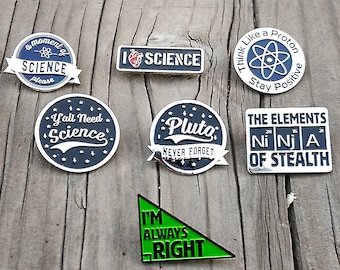 Juego de pines esmaltados - Pines esmaltados de ciencia - 7 pines de solapa - Juego de pines de solapa - Pines de solapa - Pin de Plutón - Pin de ciencia - Pin nerd - Pin genial - Pines divertidos