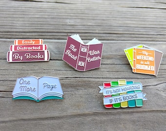 Juego de 5 pines esmaltados con forma de libro / Pines de solapa / Pines para sombreros de lectura / Pines esmaltados con temática de libros / Juego de pines de solapa divertidos