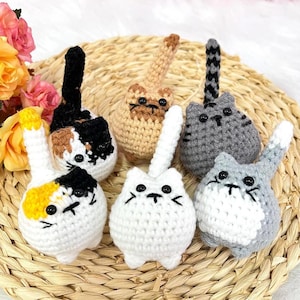 Crochet Cute Cat Keychain, Handmade Mini Crochet Amigurumi Cat Keychain, Cute Keyring, Crochet Cat Stuffed Animal, Cute Gifts For Cat Lovers