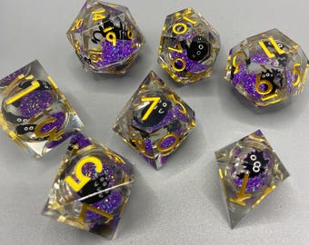 Dados de resina de gato con núcleo líquido, juego de dados de rol, regalos de DM, juego completo de dados de Dungeons and Dragons para DnD, dados de resina DnD hechos a mano.