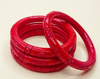 Bakelite inspired red carved bangle-50s Vintage Inspired-Fakelite,Resin Bangles-Rockabilly bangle