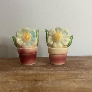 Vintage Shawnee Pottery Flower Pot Salt and Pepper Shakers | 1940s–1960s Floral Set | Cottage Kitchen Decor