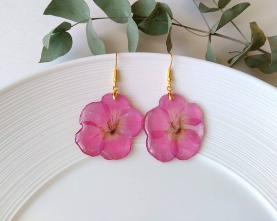 Pink flower resin dangle earrings