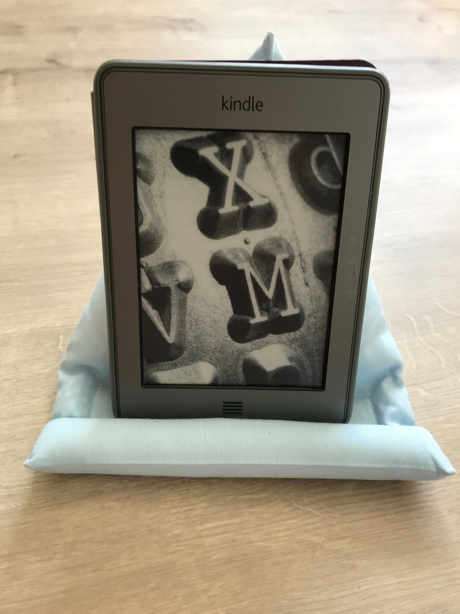 Kindle Stand/e Reader Stand/tablet Stand/smartphone Etsy UK