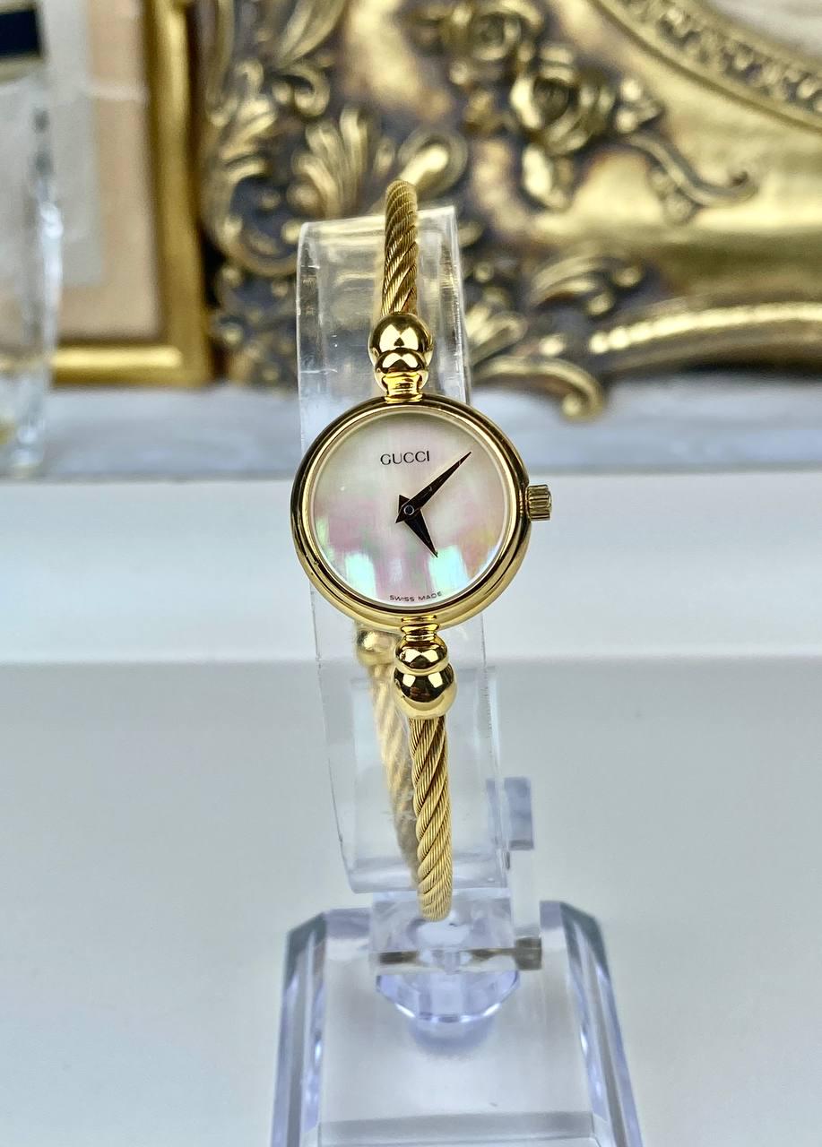GUCCI マザーオブパール 長方形時計 Gucci watch mother of pearl - Etsy 日本