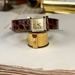 ROLEX 18k Solid Gold Square Linen Dial Ladies Watch
