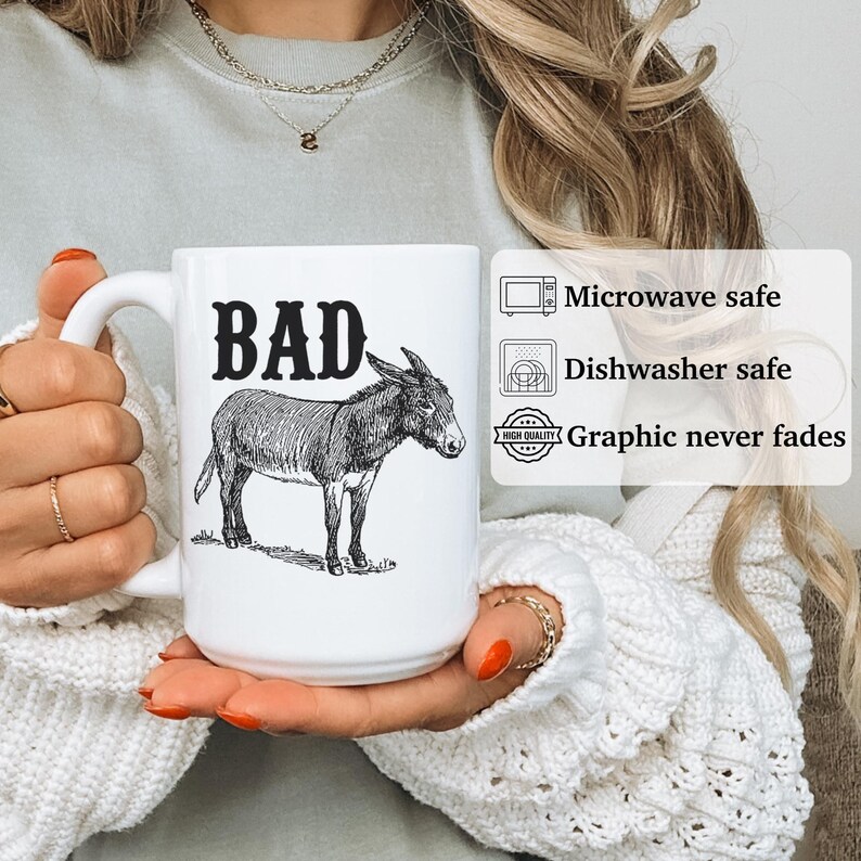 Bad A - mug amusant, mug sarcastique, cadeau amusant, cadeau sarcastique, cadeau pour homme et femme, mugs amusants, tasse à café amusante, APO016 image 6