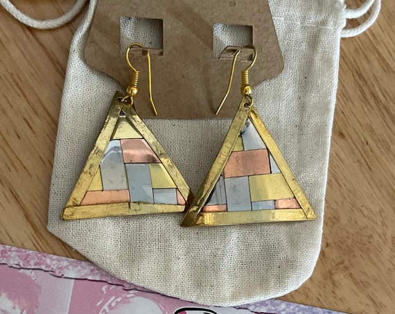 The “Triangle shape” earrings